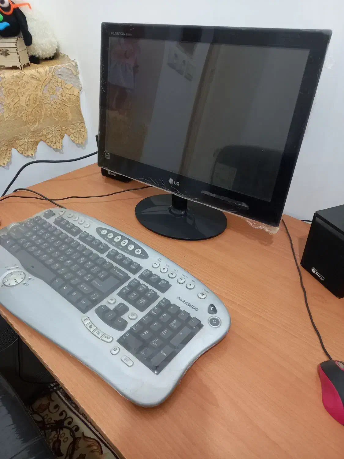 کامپیوتر|رایانه رومیزی|پیر بکران, |دیوار