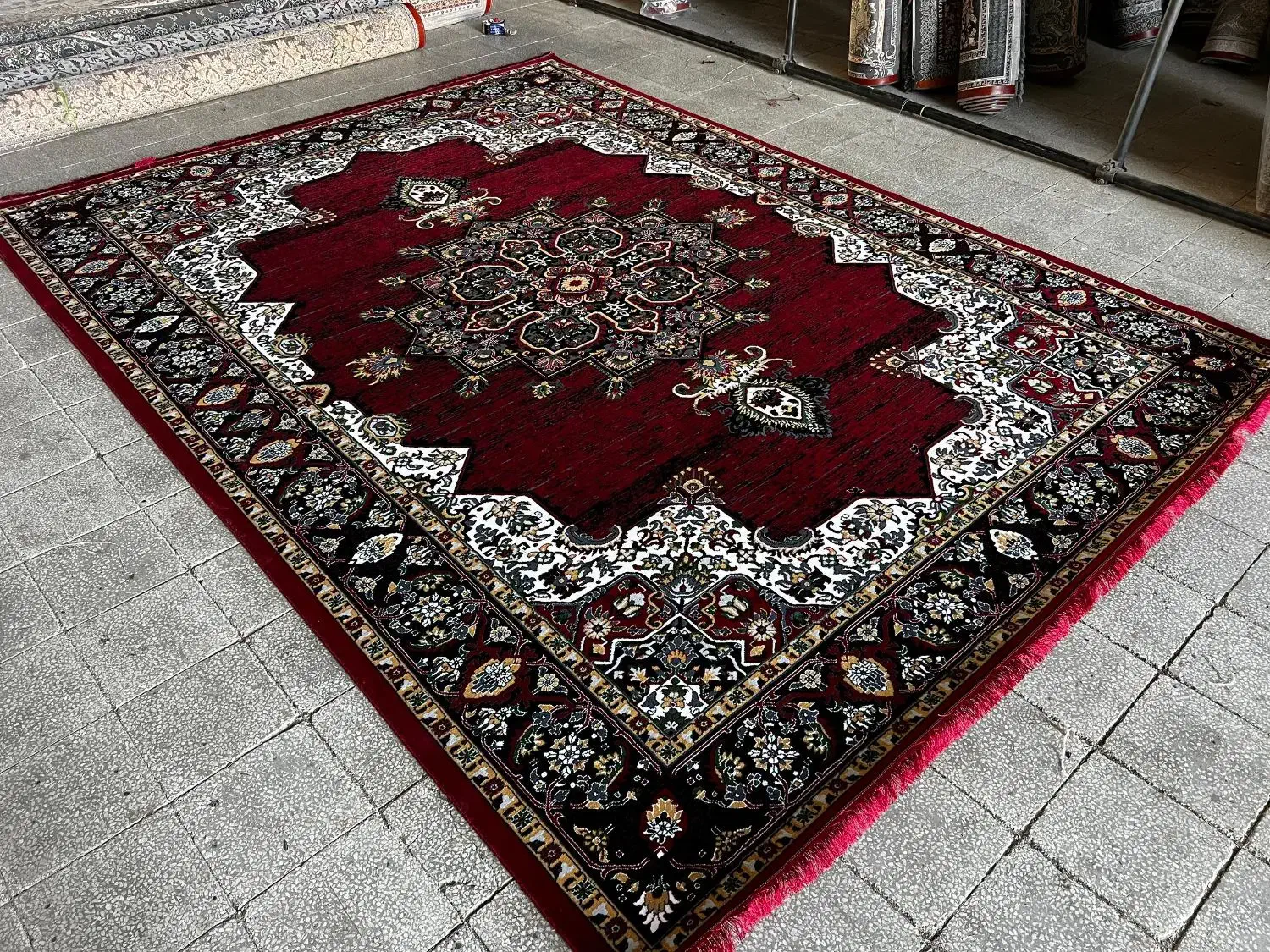 فرشهای۵۰۰و۷۰۰شانه کاشان|فرش|آستانه اشرفیه, |دیوار