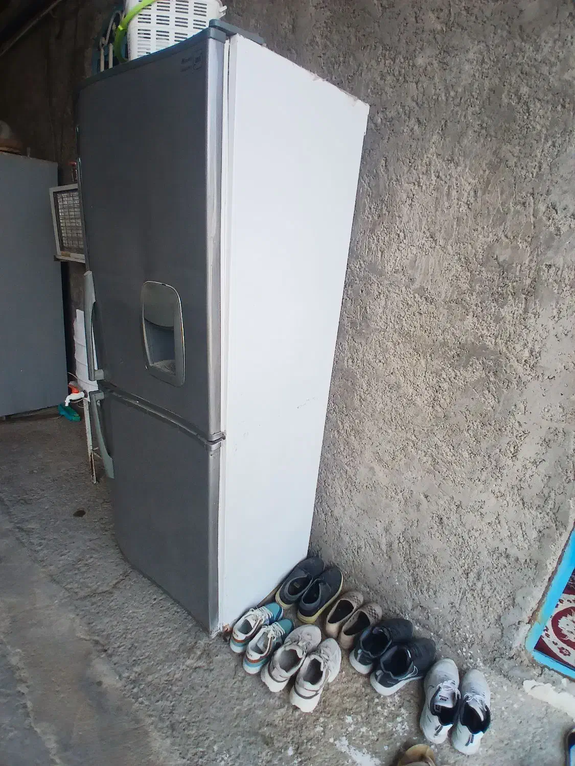 یخچال بزرگ گازفابریک قیمت مقطوع ۵میلیون تومان|یخچال و فریزر|آبپخش, |دیوار