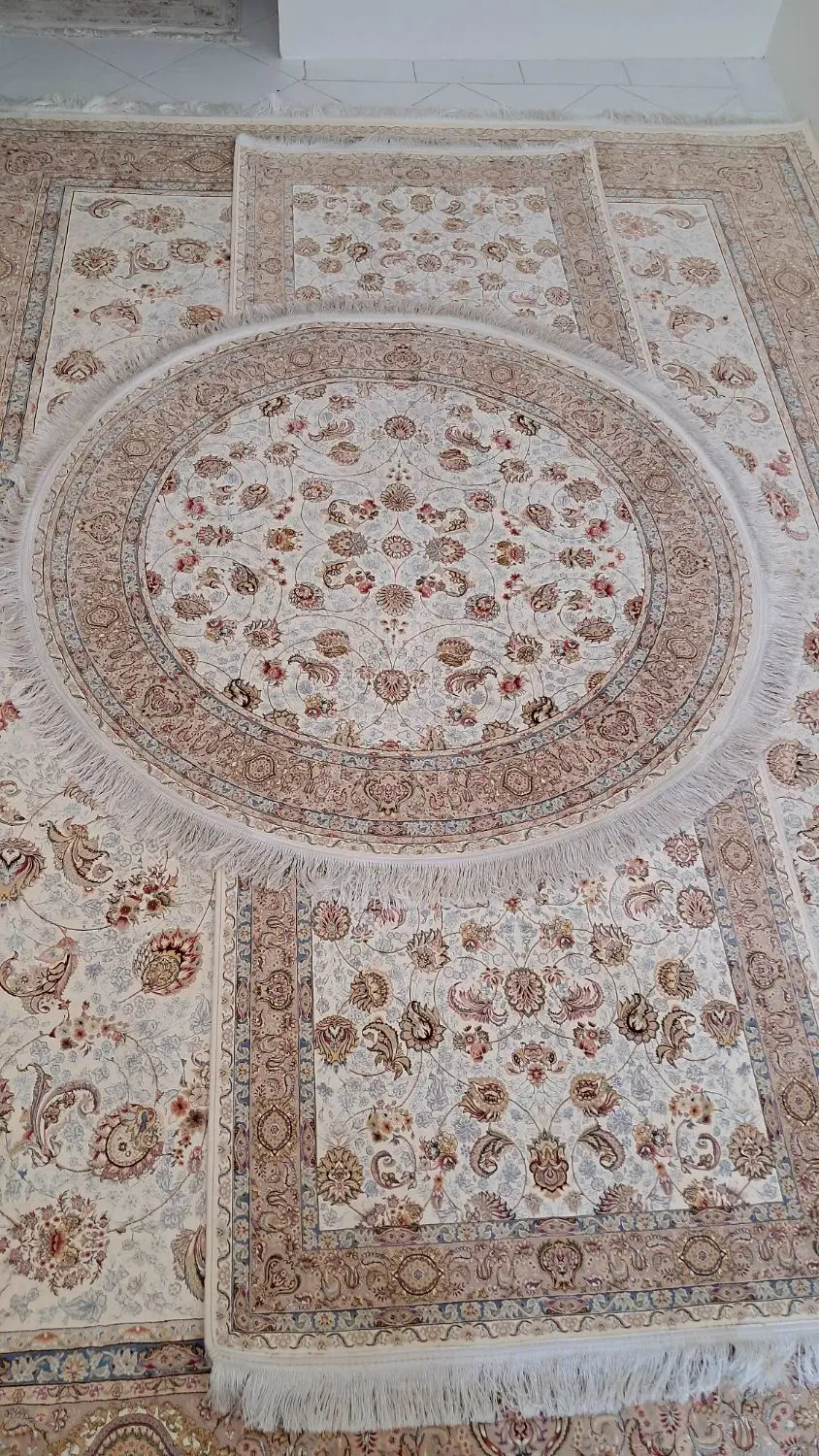 کناره فرش 1600 شانه ابعاد1در3 وگرد1600شانه قطر1/5|فرش|تهران, خلیج فارس|دیوار