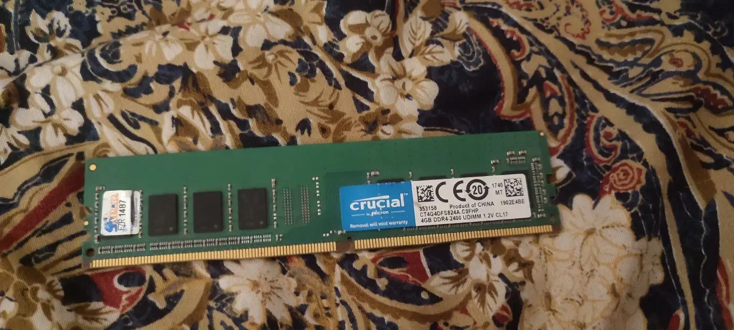 رم 4 گیگ crucial ddr4|قطعات و لوازم جانبی رایانه|تهران, کن|دیوار