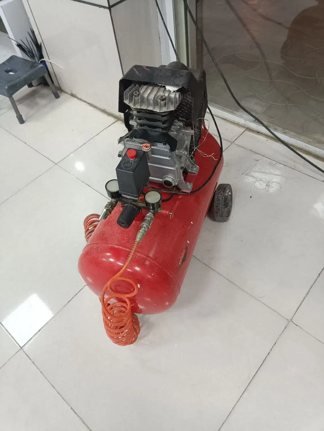 پمپ باد،|ابزارآلات|شاهین‌شهر, حافظ جنوبی|دیوار