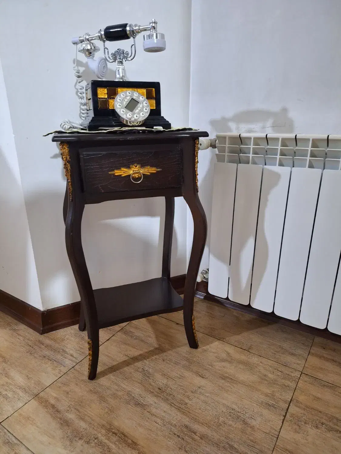 میزتلفن چوبی|میز تلفن|گنبد کاووس, |دیوار