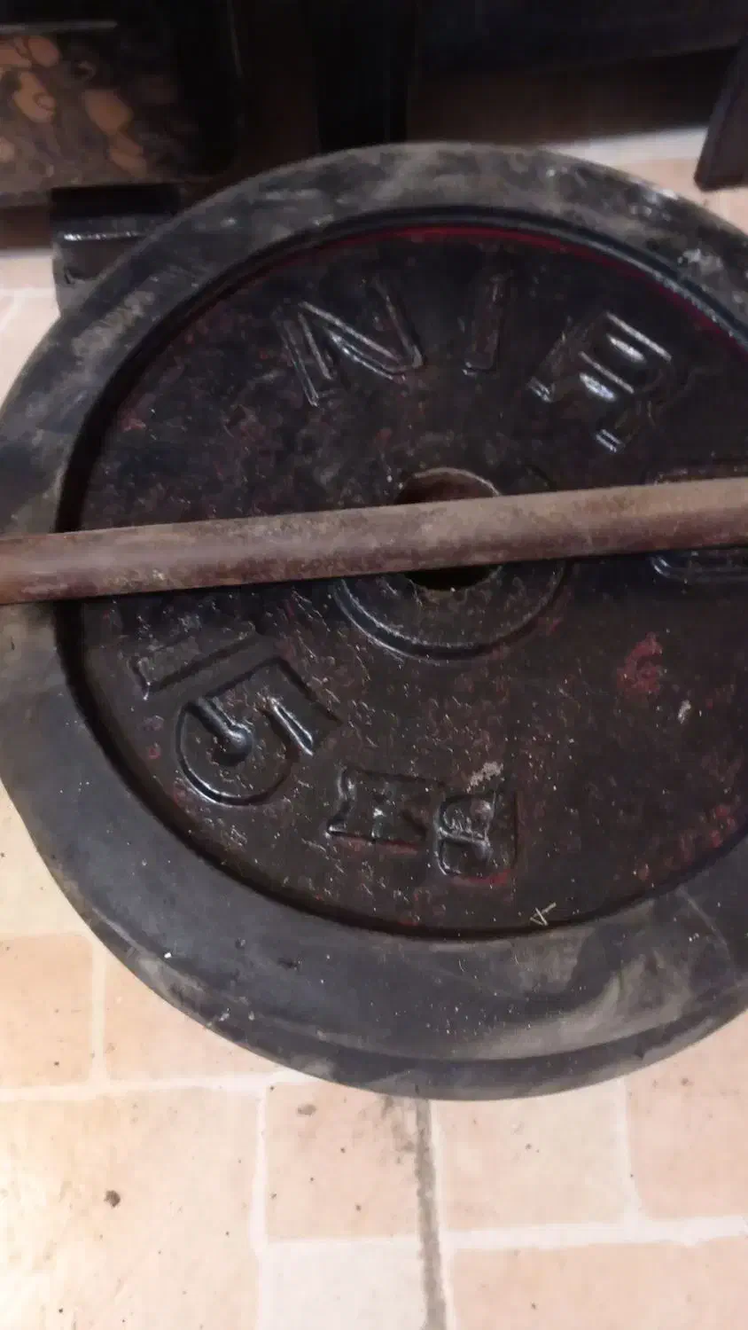 دو عدد صفحه ۱۵ کیلویی بهمراه میله|تجهیزات ورزشی|آستانه اشرفیه, |دیوار