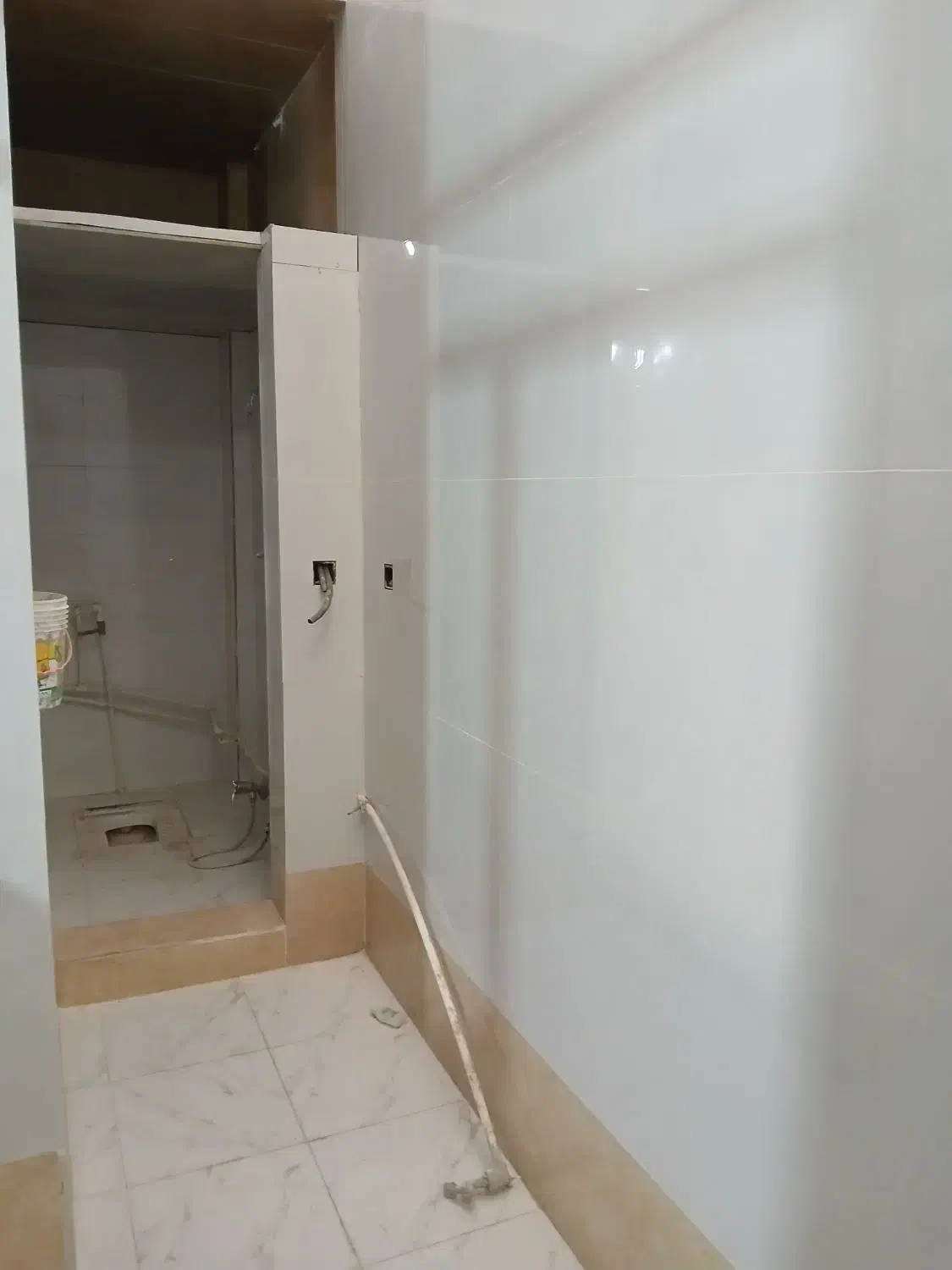 کاشی کاری وسرامیک کاری|خدمات پیشه و مهارت|ساوه, |دیوار