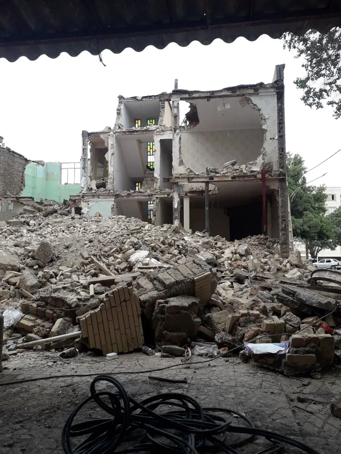 تخریب ساختمان واجرای سازه نگهبان|خدمات پیشه و مهارت|همدان, |دیوار