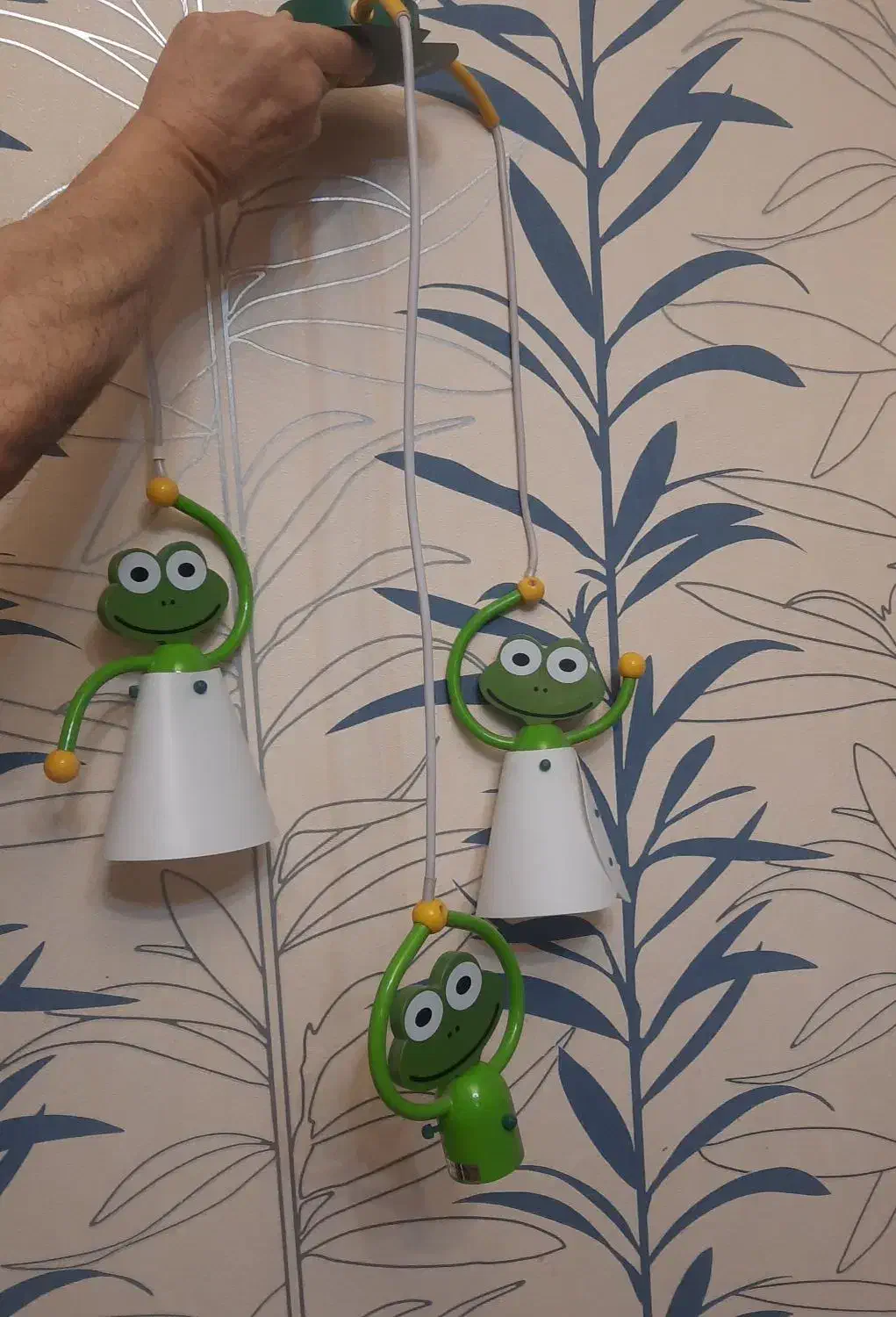 دوعدد لوستر یاآویز آشپزخانه واتاق کودک|لوستر و چراغ آویز|تبریز, |دیوار