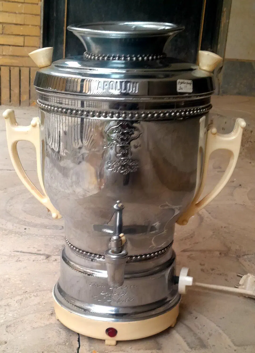 سماور برقی آپولون سالم و تمیز..|سماور، چایساز، قهوهساز|مرودشت, بیست متری بیمارستان|دیوار