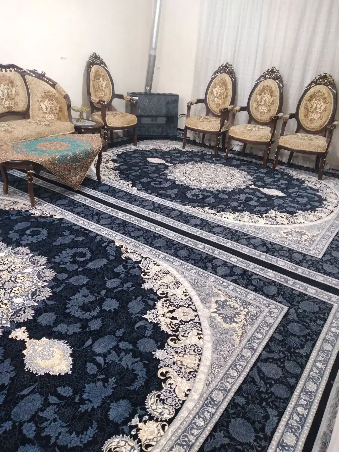 مبل سلطنتی ۷ نفره با چوب گردو عالی|مبلمان خانگی و میز عسلی|ازنا, |دیوار