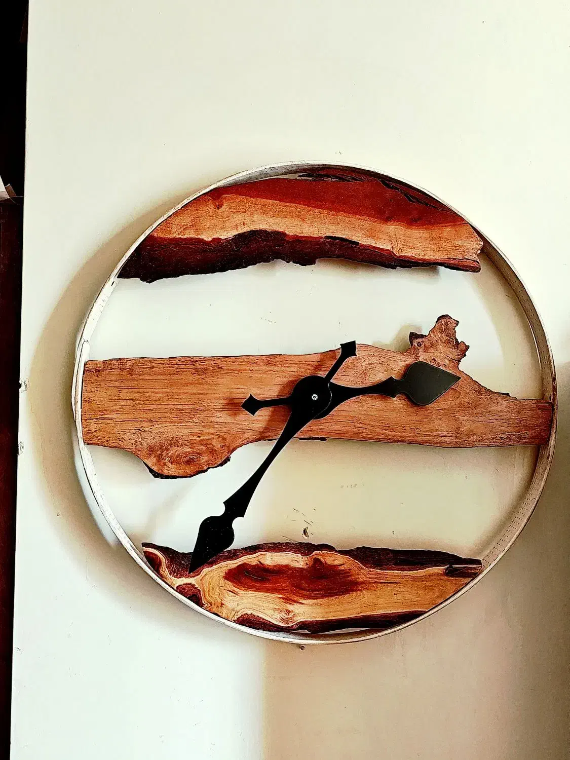 ساعت چوبی روستیک و تابلو های معرق|ساعت دیواری و تزئینی|کرج, فاز ۳ گوهردشت|دیوار