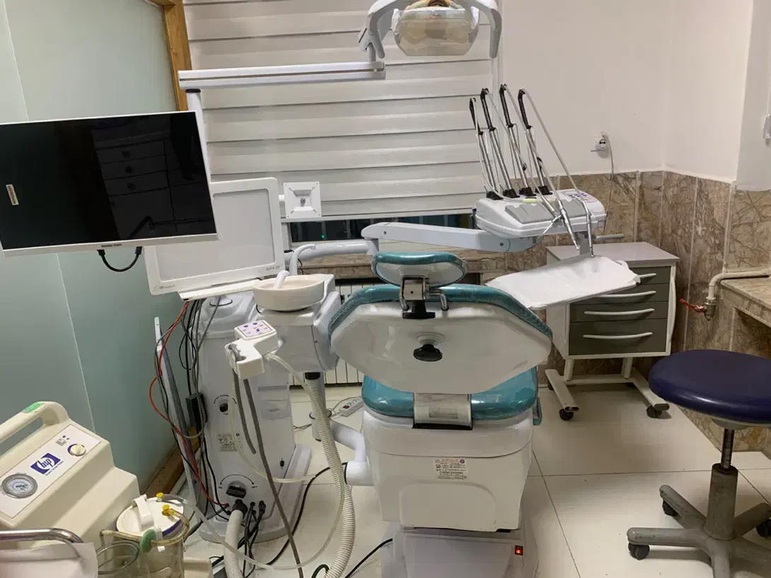 استخدام دستیار دندان پزشک و نیروی ساده کمی فنی|استخدام درمانی، زیبایی، بهداشتی|مشهد, عبادی|دیوار