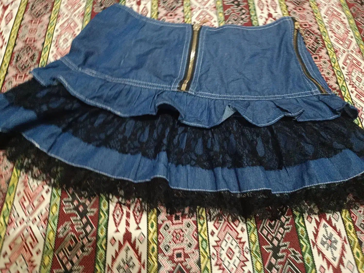 دامن مجلسی|لباس|مشهد, شهید قربانی|دیوار