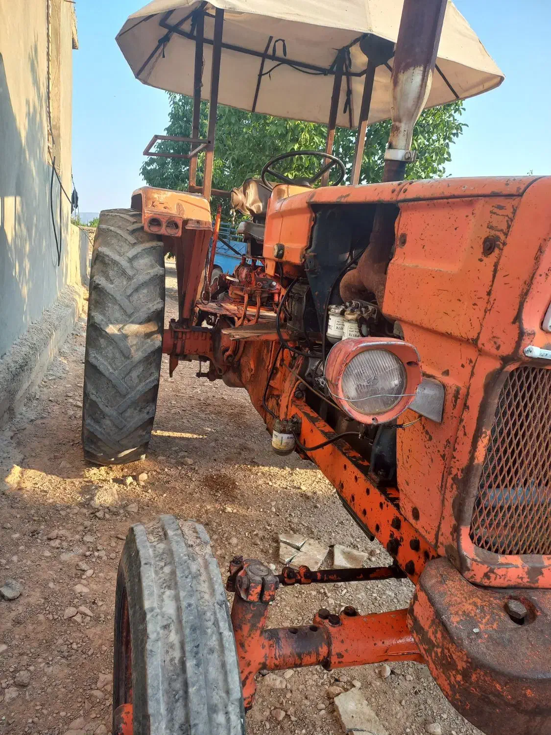 باسلامفروش یک دستگاه تراکتور رومانی ۶۳ عروسک|خودرو سنگین|شیراز, کوشک میدان|دیوار
