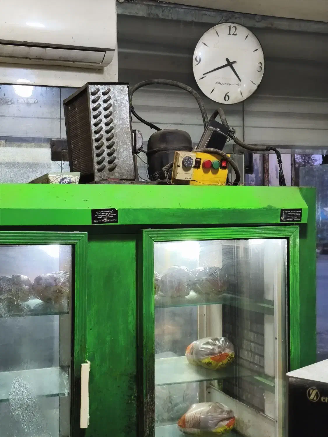 یخچال مرغ فروشی|فروشگاه و مغازه|پیربازار, |دیوار