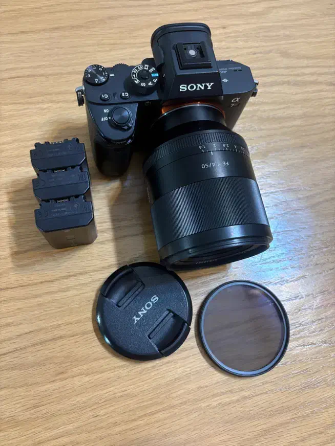 دوربین سونی آلفا a7r3 به همراه لنز ۵۰/۱.۴ زایس|دوربین عکاسی و فیلمبرداری|ماکو, |دیوار