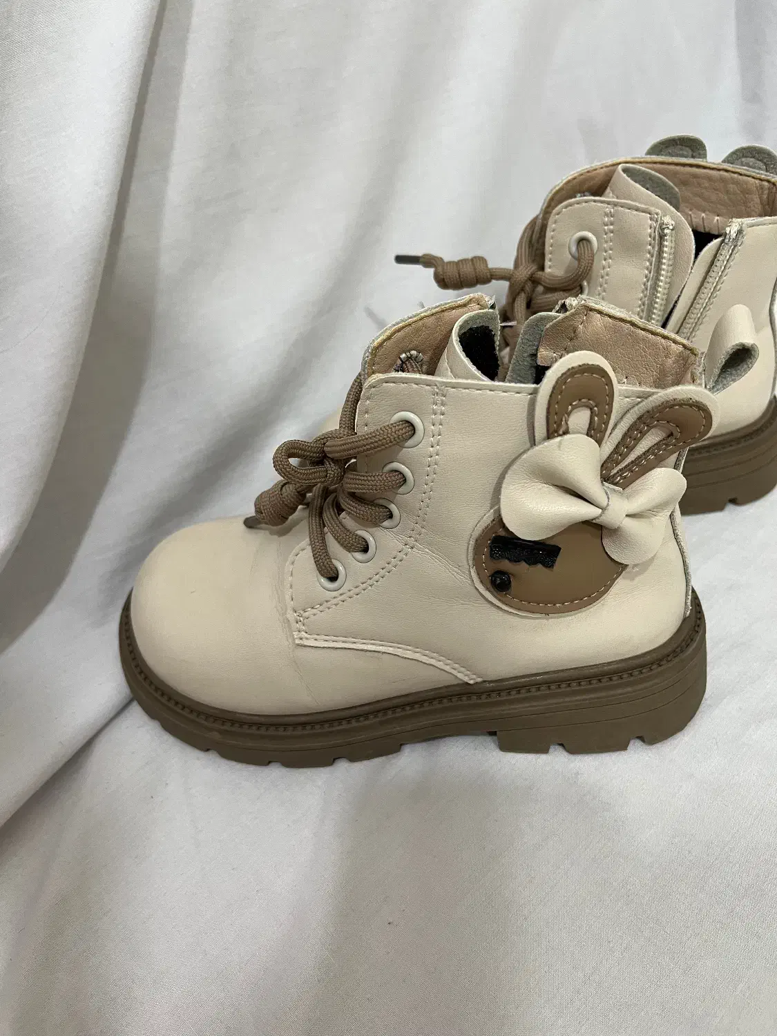 بوت خارجی|کفش و لباس بچه|سیرجان, |دیوار