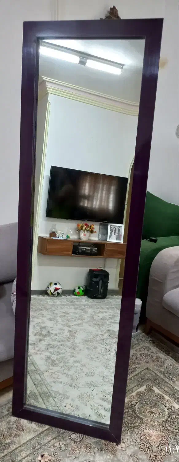 آینه قدی|آینه|رشت, کوی جام جم|دیوار