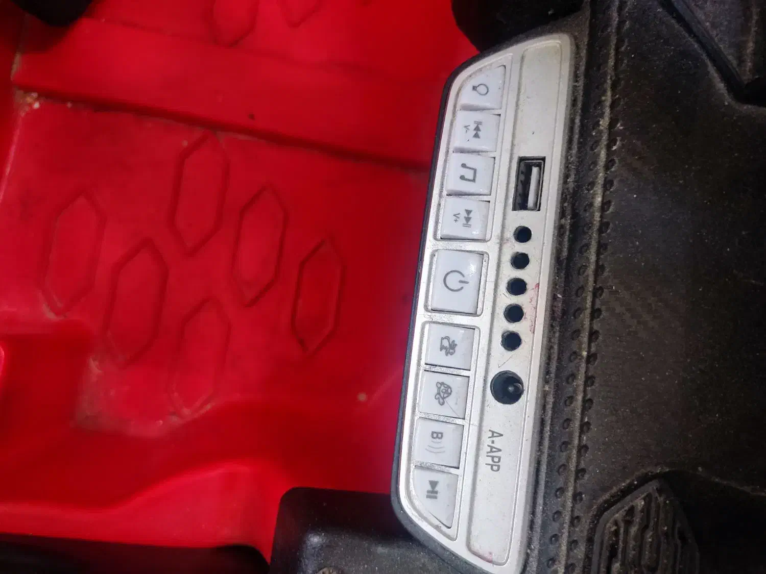 ماشین شارژی  چهار موتوره|اسباببازی بچه|پردیس, شهرک صنعتی کمرد|دیوار