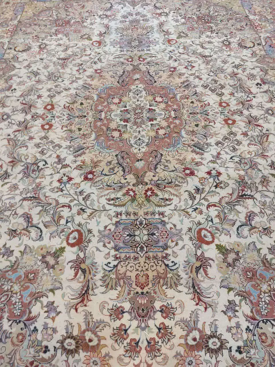 فرش دستباف تک 12 متری طرح لچک ترنج|فرش|تهران, الهیه|دیوار