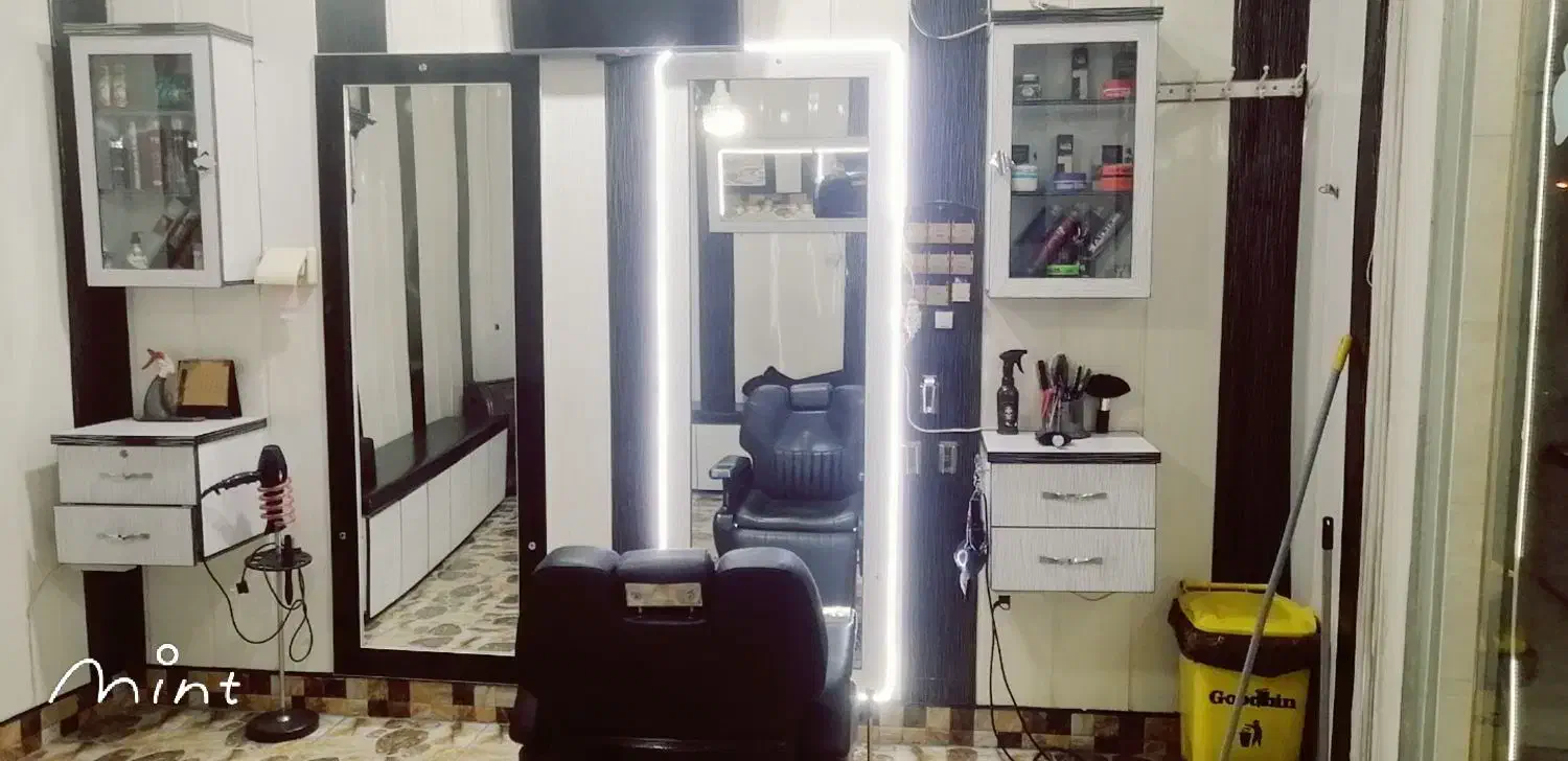 دکوراسیون آرایشگاه مردانه|آرایشگاه و سالن‌های زیبایی|مرودشت, استادیوم‎|دیوار