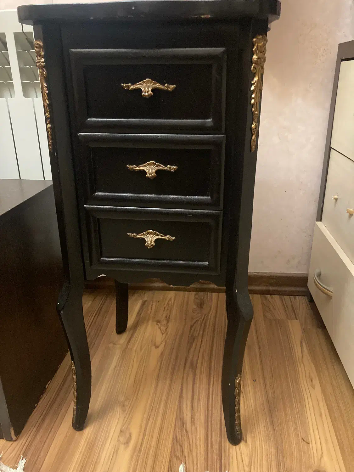 میزتلفن|میز تلفن|رشت, لاکانی|دیوار