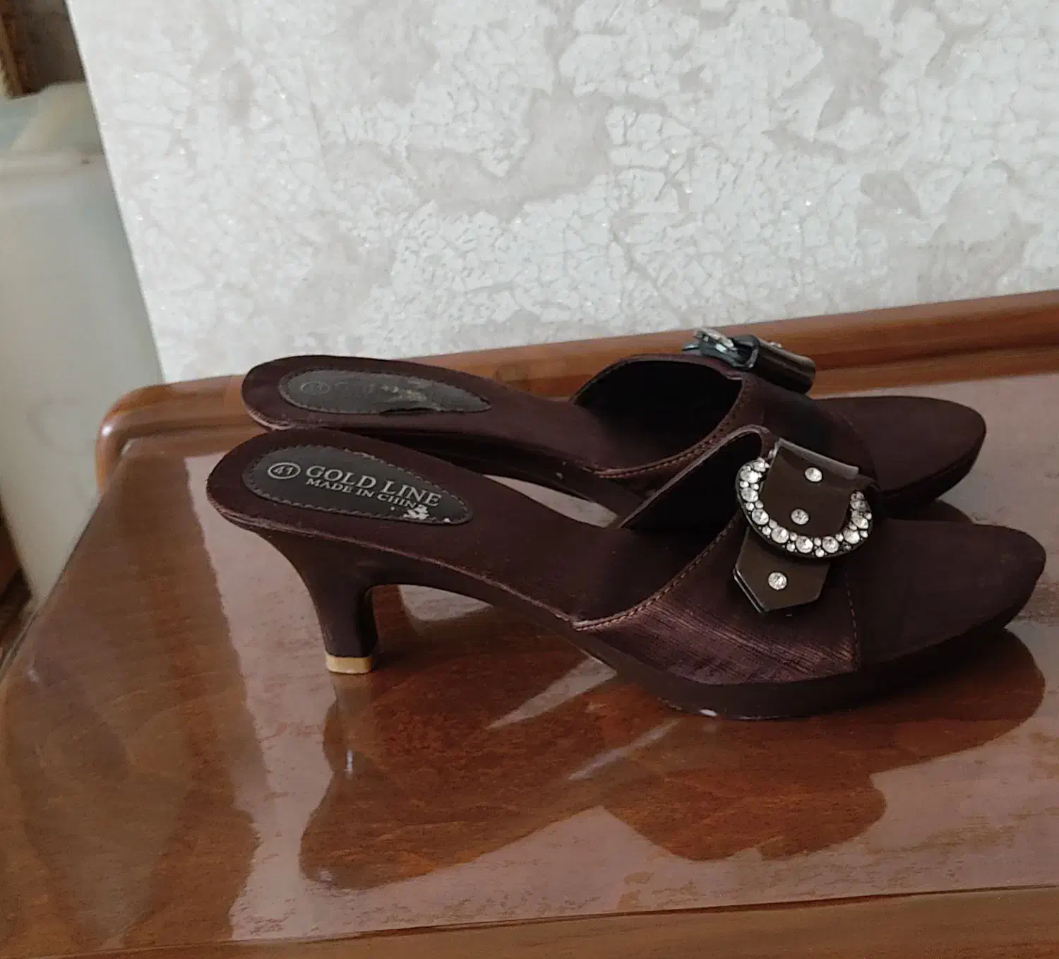 دمپایی مجلسی|کیف، کفش، کمربند|تبریز, |دیوار