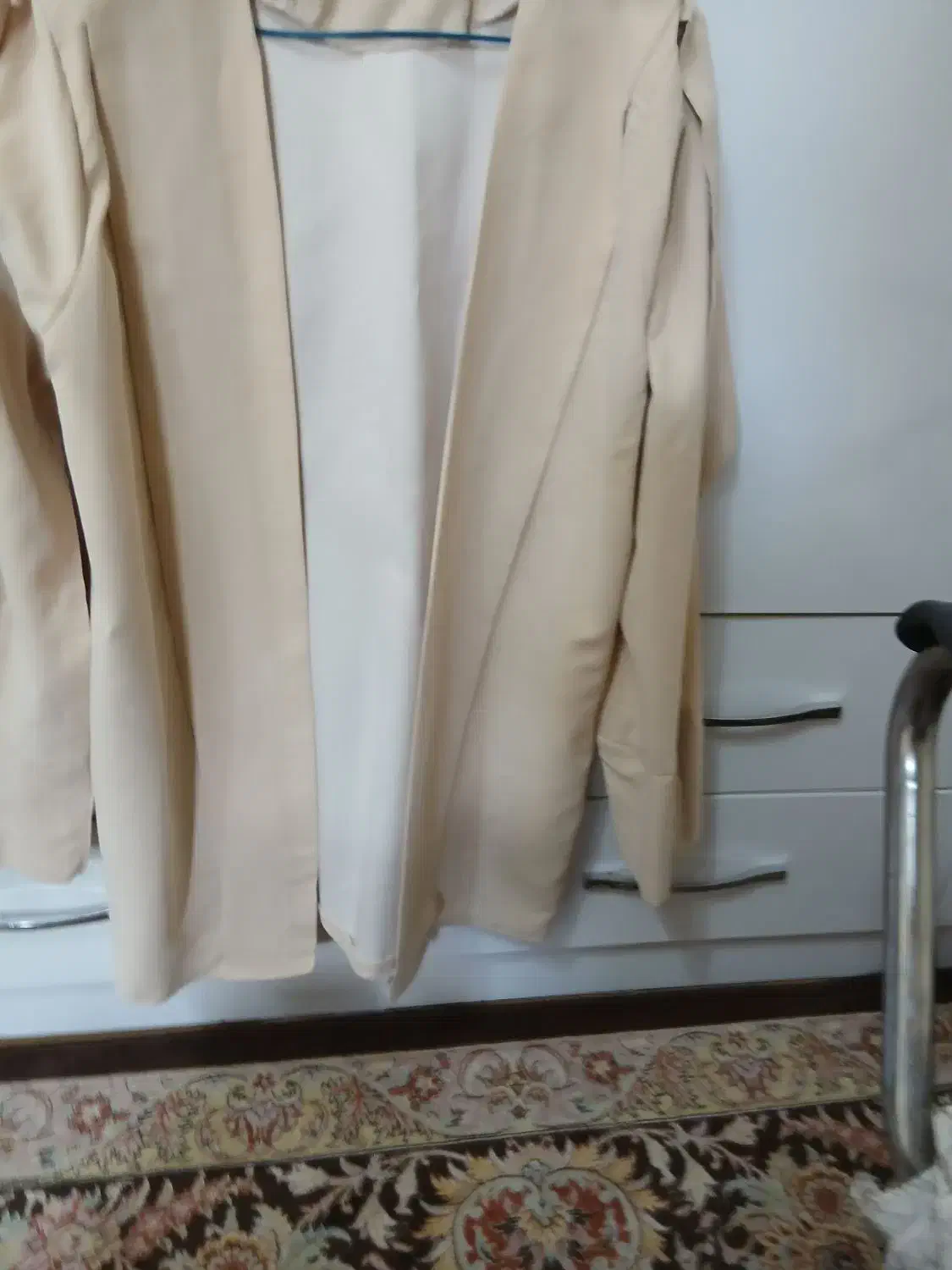 کت مجلسی|لباس|رشت, چمارسرا|دیوار