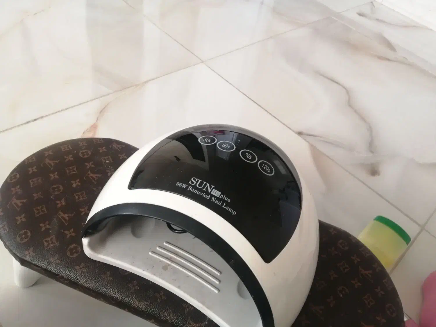 یووی ناخن|آرایشی، بهداشتی، درمانی|همدان, |دیوار