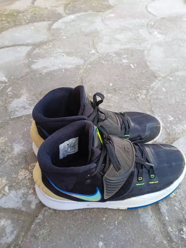 کتونی دو عدد. مارک شناسنامه دار استوک|کیف، کفش، کمربند|رامسر, |دیوار