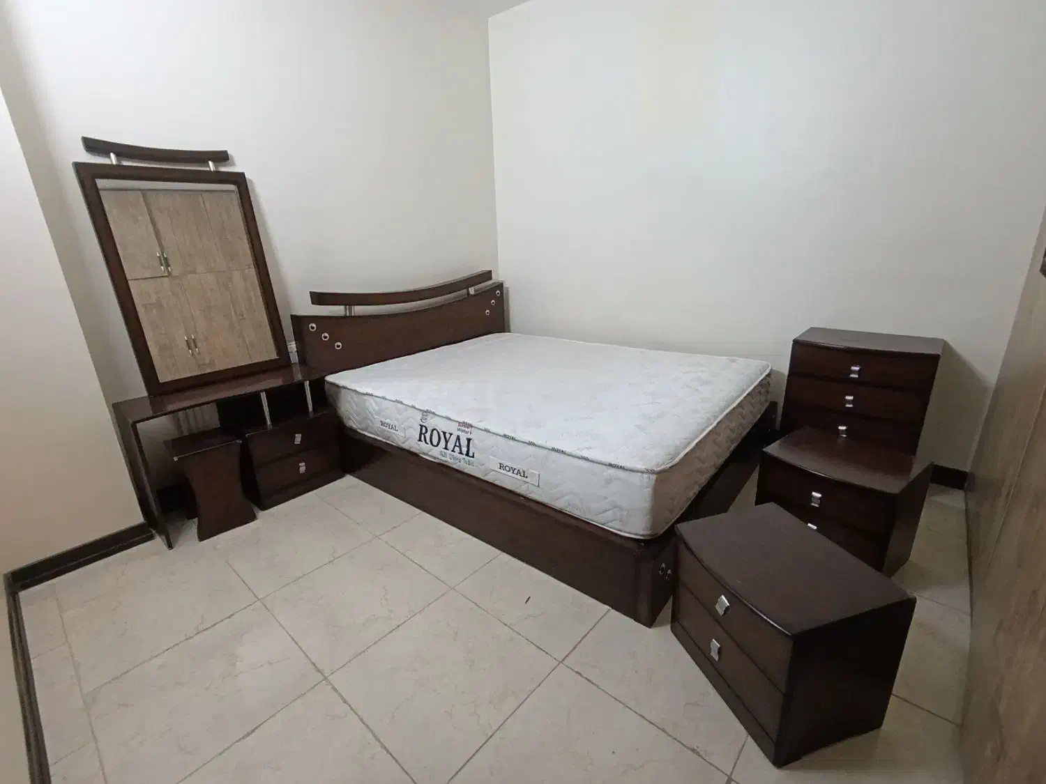 سرویس خواب و تشک|تخت و سرویس خواب|شاهینشهر, عطار|دیوار