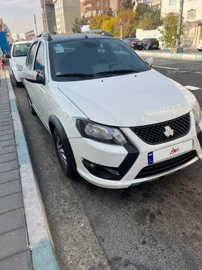 کوییک GXR سفید سقف مشکی با رینگ مانیتور دار|خودرو سواری و وانت|تهران, سعادتآباد|دیوار