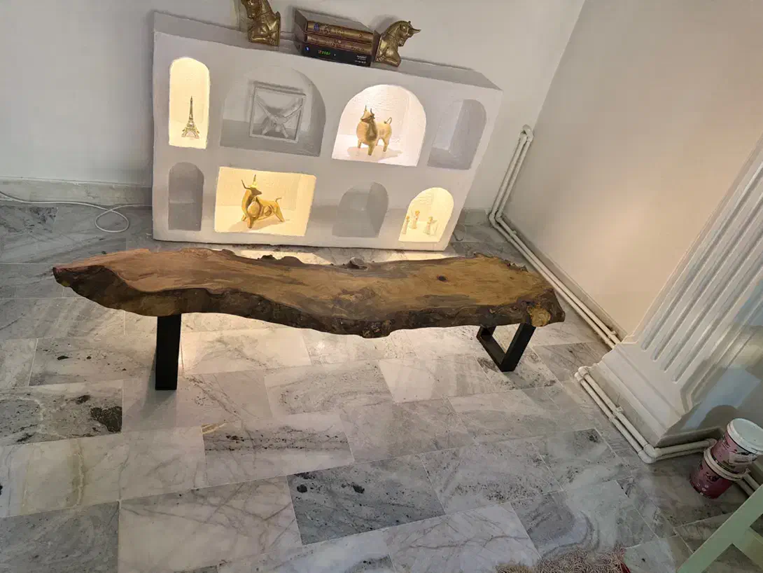 میز چوب نارون و رزین پایه فلز رنگ کوره ای کار دست|مبلمان خانگی و میز عسلی|تهران, مهران|دیوار