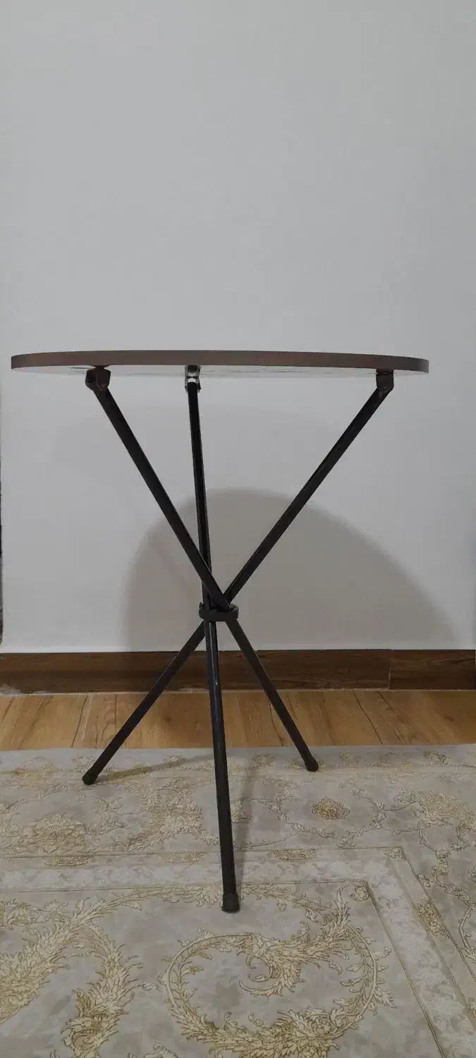 میز گرد|میز و صندلی غذاخوری|قرچک, باقرآباد|دیوار