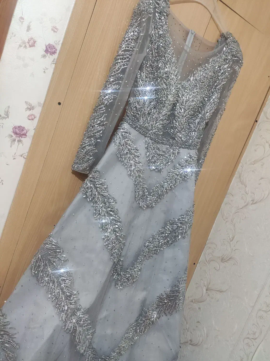 لباس مجلسی|لباس|قرچک, زیبا شهر|دیوار