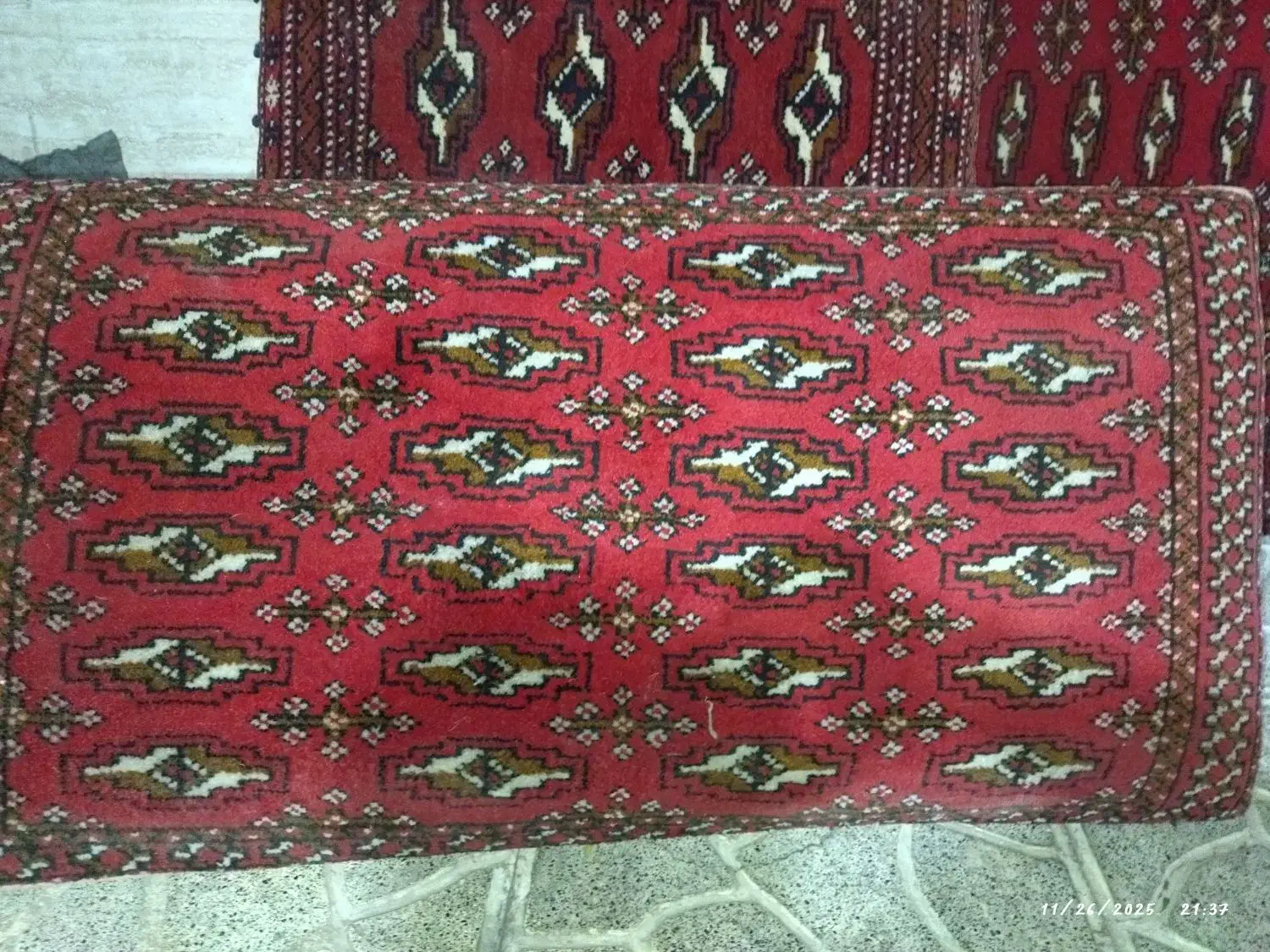 پشتی دستباف|پشتی|تهران, شوش (باغ آذری)|دیوار