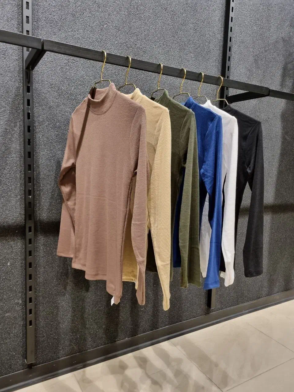 فانریب تاپ حلقه ای و استین دار|لباس|تربتحیدریه, قائم|دیوار