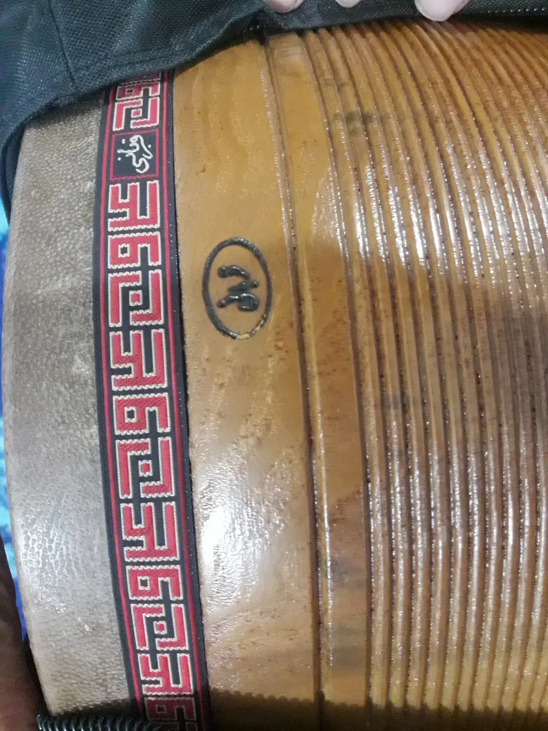 تنبک|سازهای سنتی|مبارکه, |دیوار