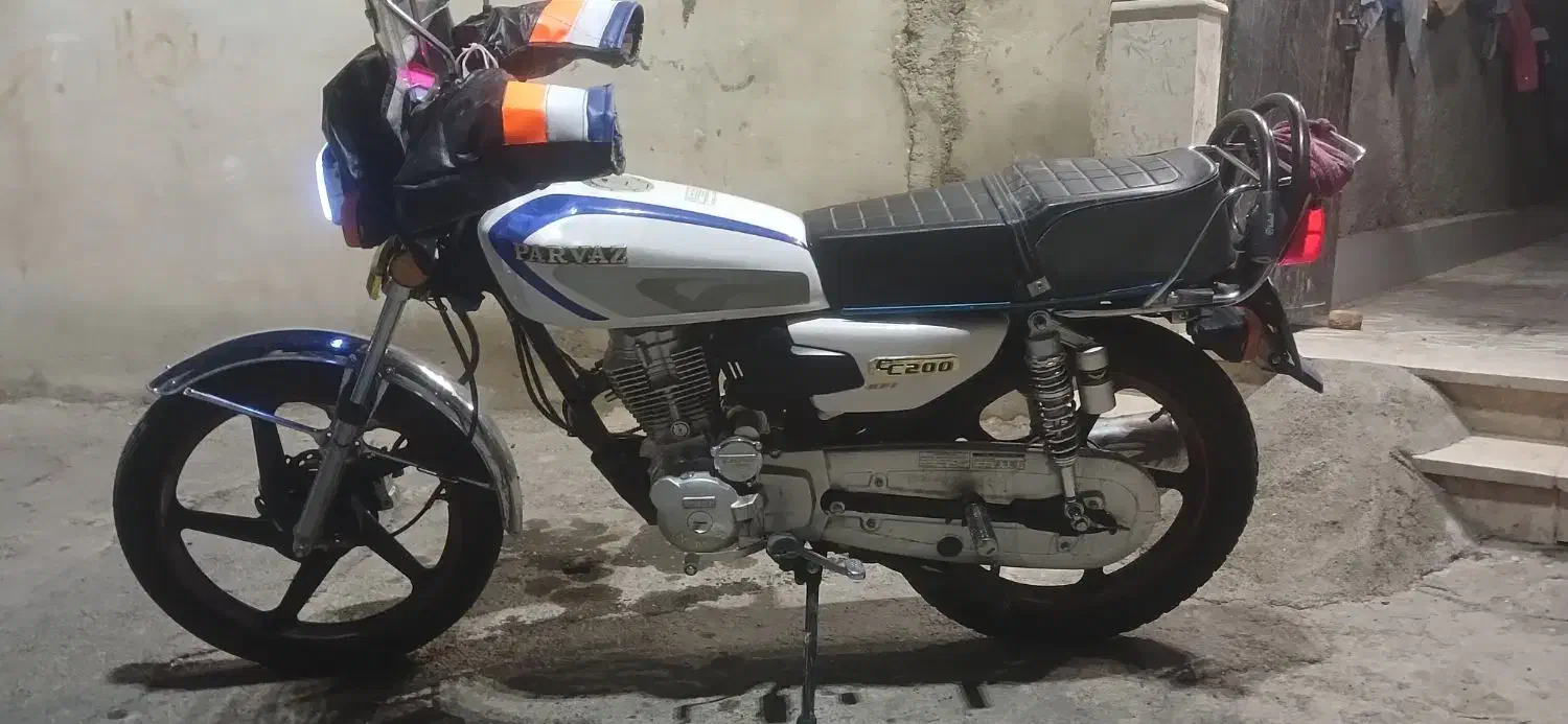 موتورسیکلت|موتورسیکلت|پاکدشت, پارچین|دیوار