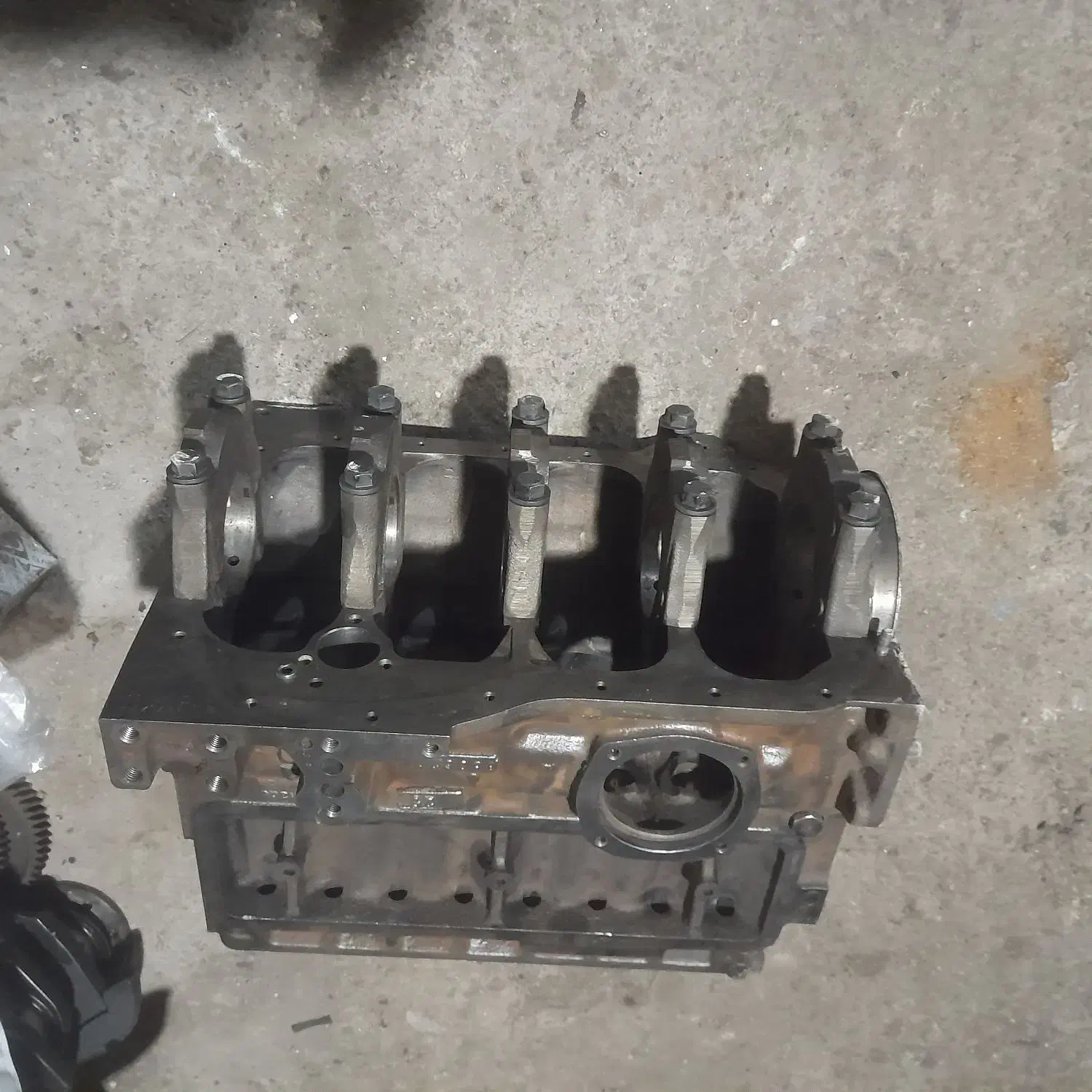 سیلندر خاور|قطعات یدکی و لوازم جانبی|برخوار, |دیوار