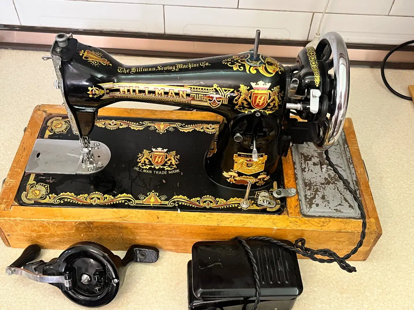 چرخ خیاطی|چرخ خیاطی و ریسندگی|مهاباد (آذربایجان غربی), |دیوار