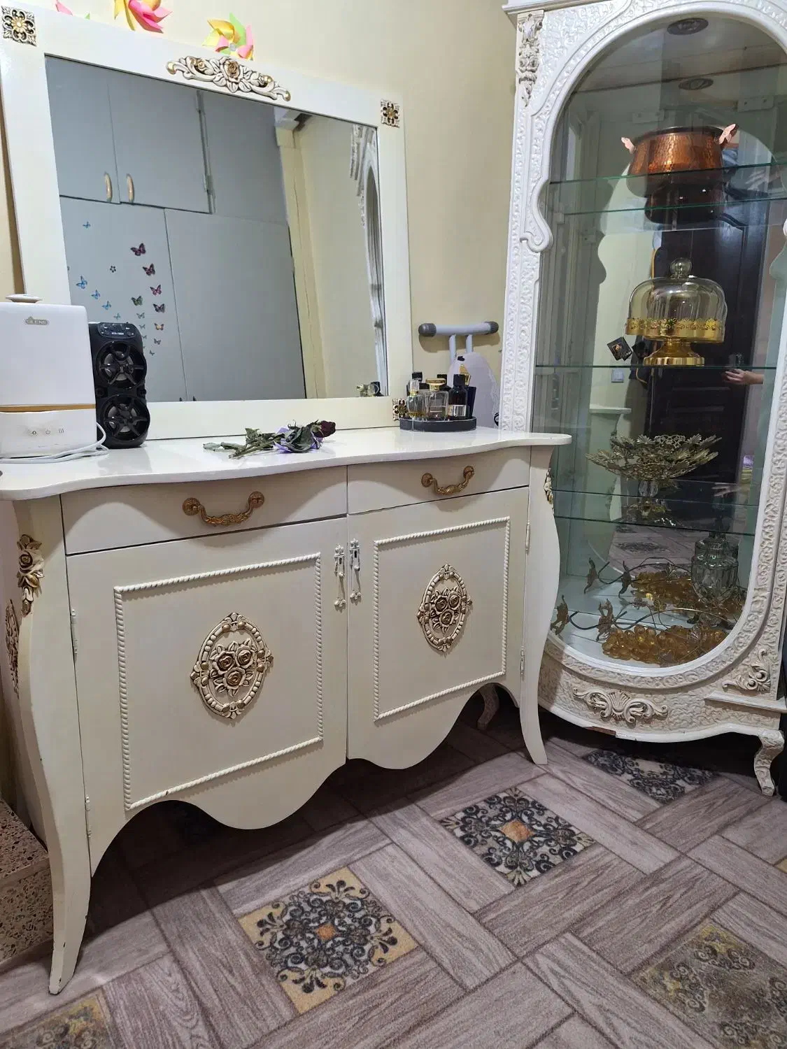 میز تلویزیون کنسولی و بوفه|بوفه، ویترین، کنسول|قدس, شهرقدس|دیوار