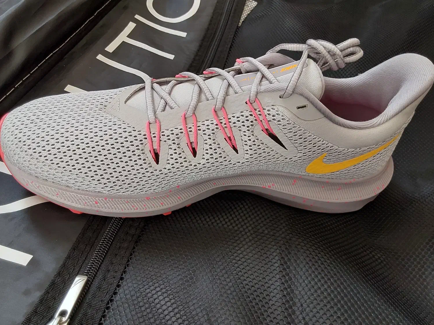 کفش اسپرت ورزشی نایک اصلی|کیف، کفش، کمربند|شاهین‌شهر, پاسداران|دیوار