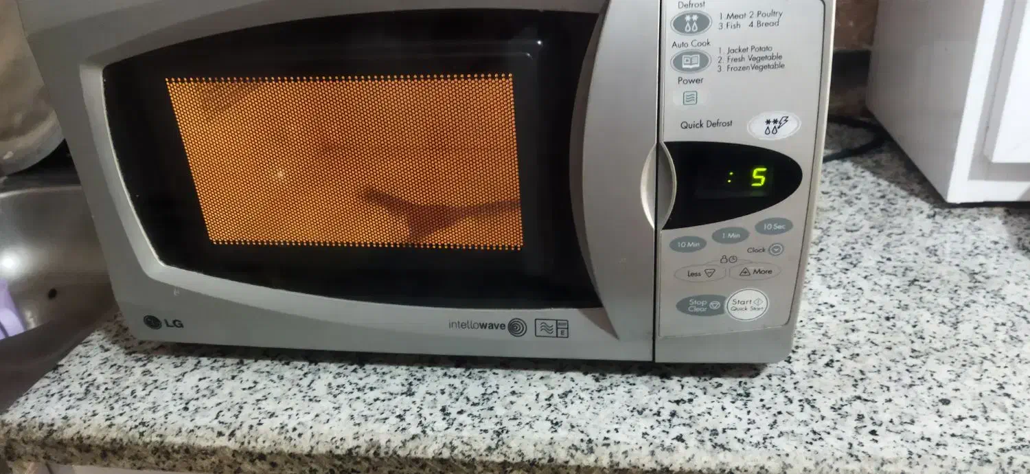 مامروویو ال جی قیمت 5500000|اجاق گاز و لوازم برقی پخت‌وپز|برازجان, |دیوار