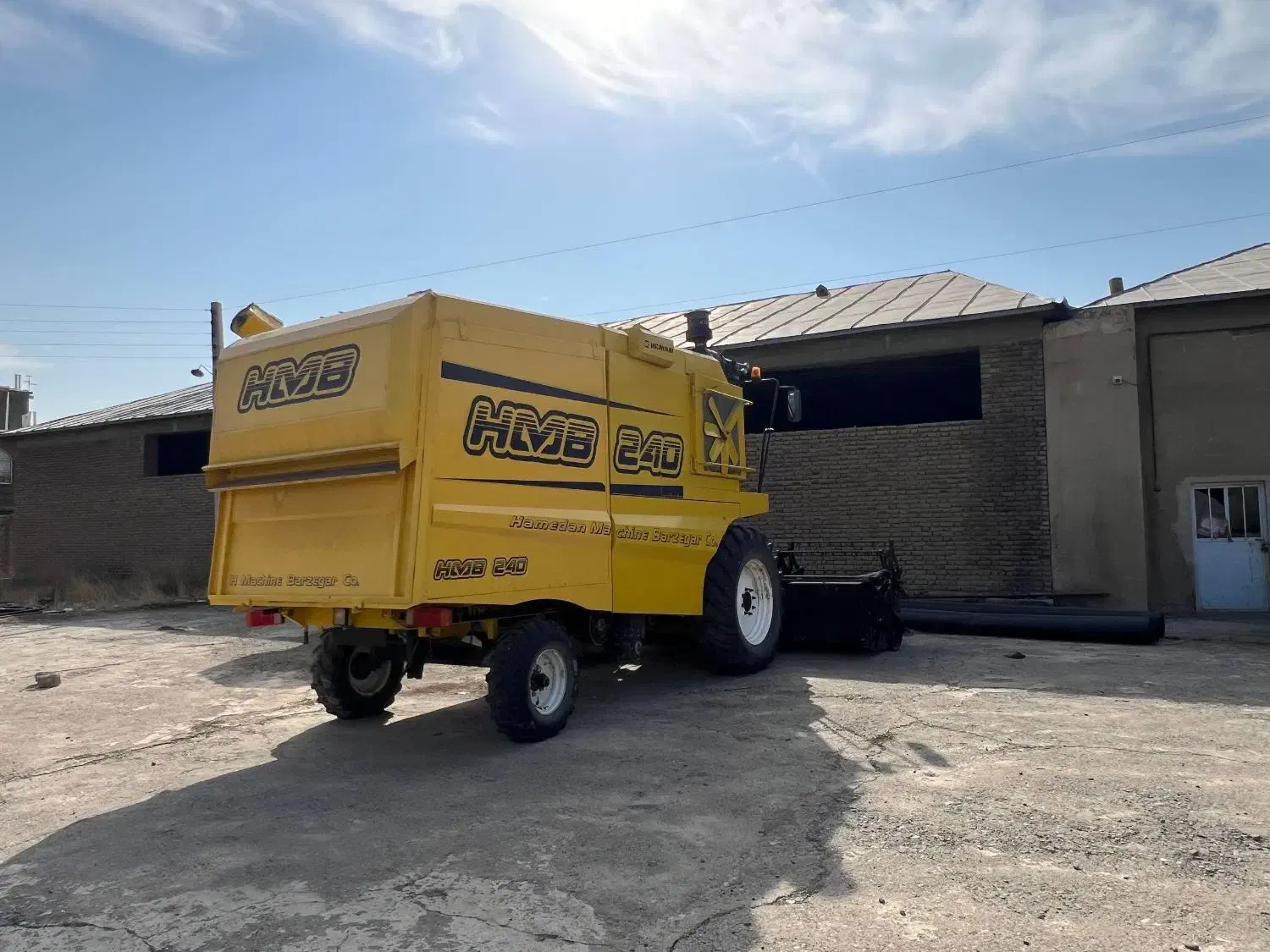 کمباین همدان برزگر|خودرو سنگین|نقده, |دیوار