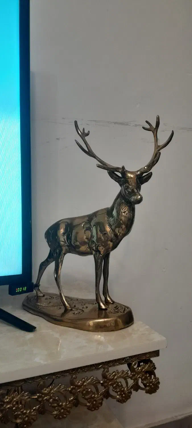 مجسمه گوزن برنجی|مجسمه، تندیس، ماکت|ورامین, ورامین|دیوار