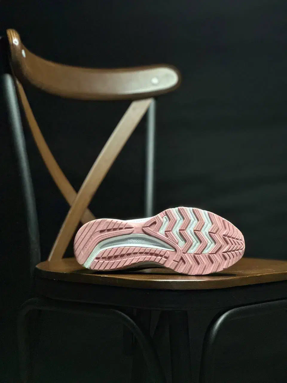 کتونی ساکونی دخترانه اورجینال سایز ۳۷.۵ Saucony|کیف، کفش، کمربند|تهران, بازار|دیوار