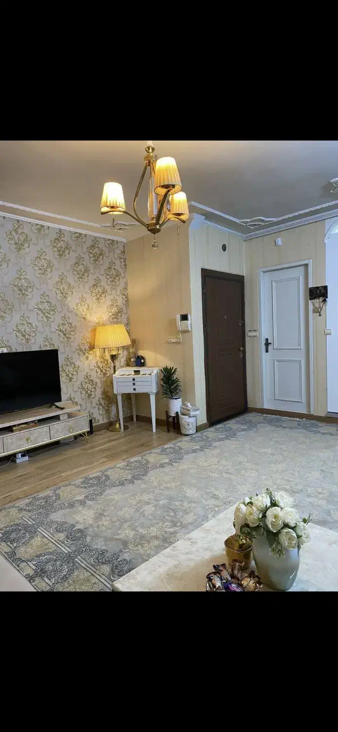 لوسترفرانسوی سه شاخه|لوستر و چراغ آویز|ری, جوانمرد قصاب|دیوار