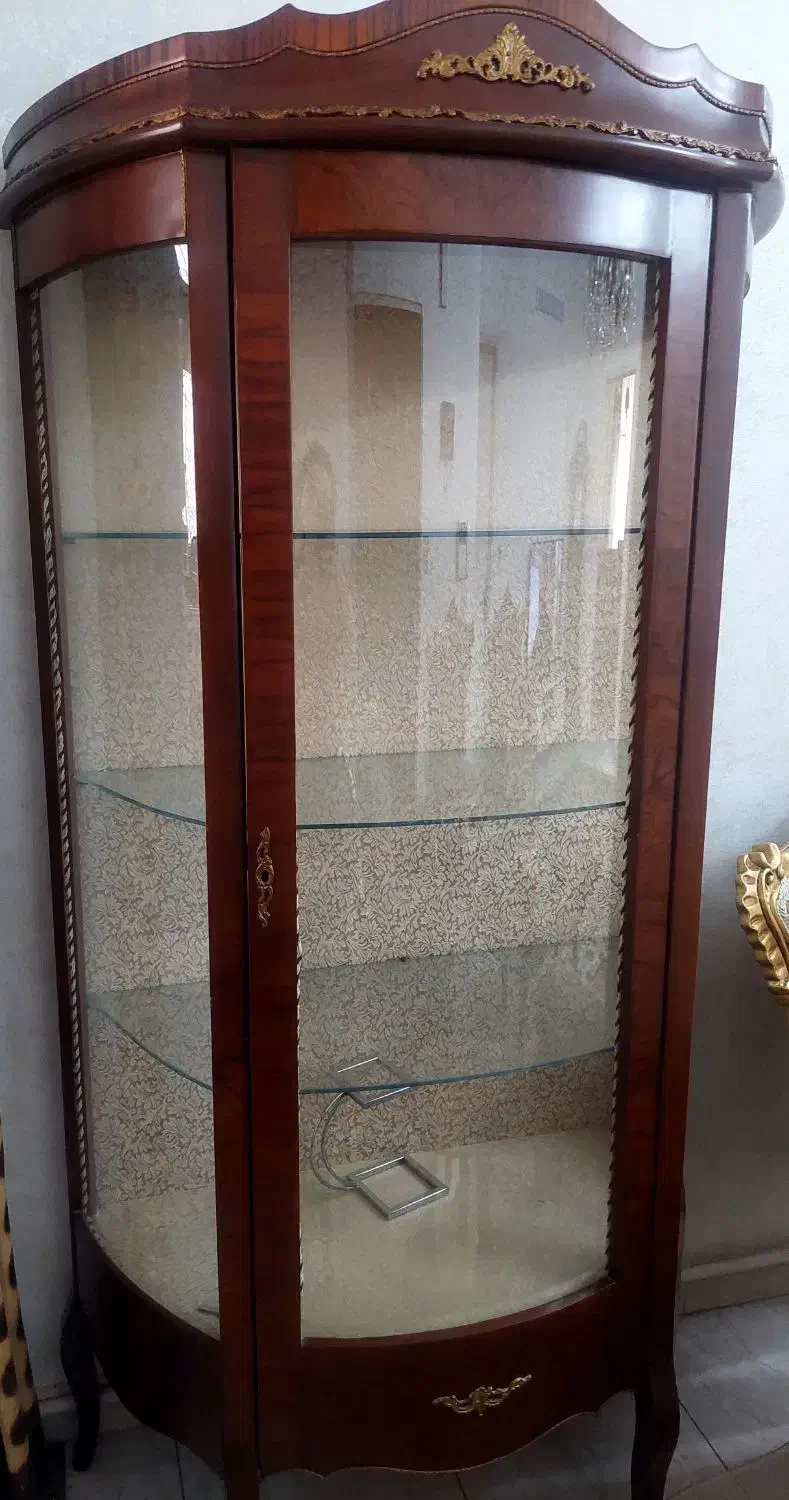 بوفه در حد نو  بدون کوچکترین ایراد|بوفه، ویترین، کنسول|تهران, امامت|دیوار