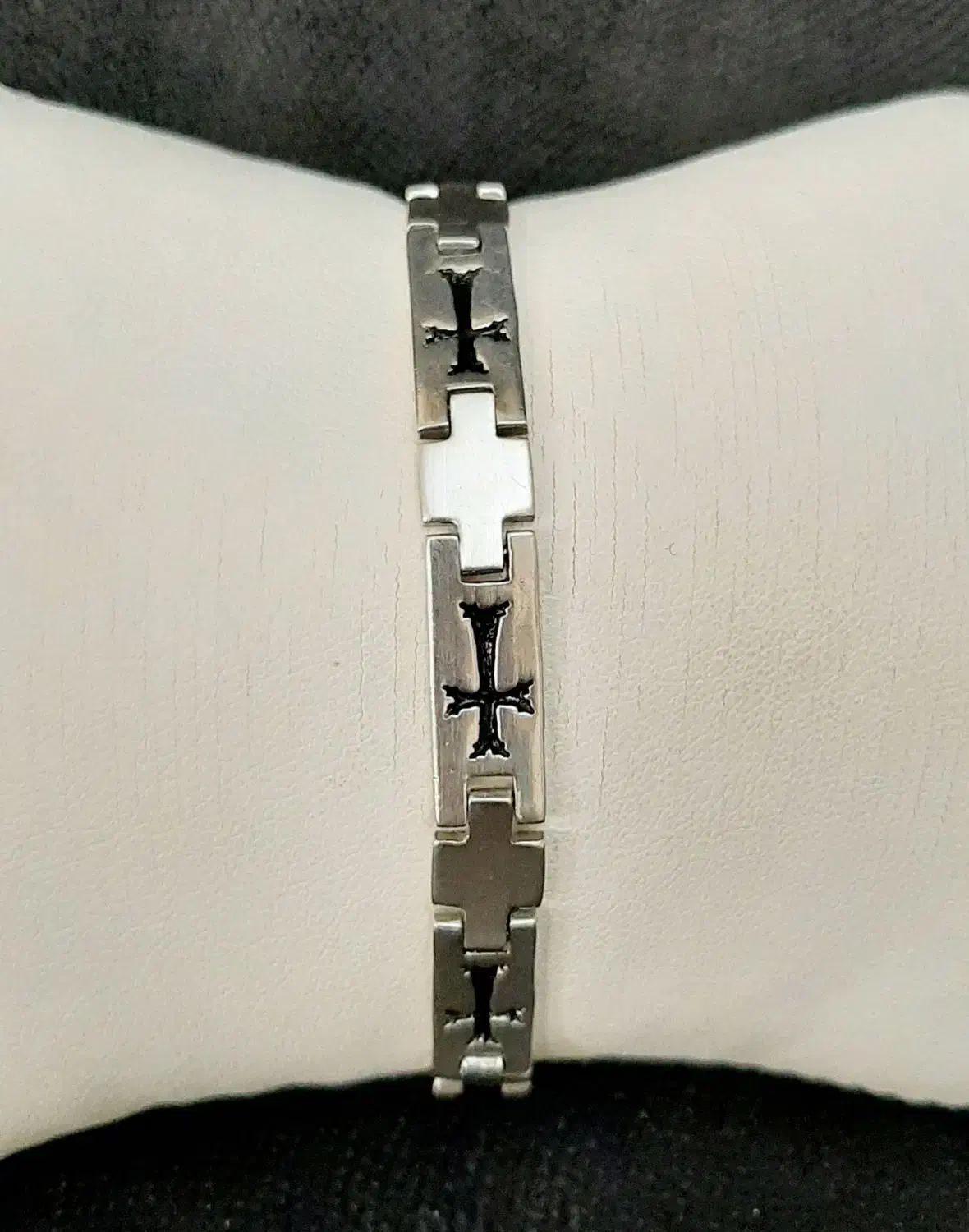 دستبند نقره|جواهرات|فردیس, نسترن غربی|دیوار