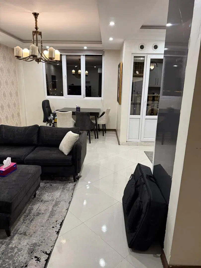 همخونه میشم خونه ندارم|اجارهٔ آپارتمان|تهران, شهرک غرب|دیوار